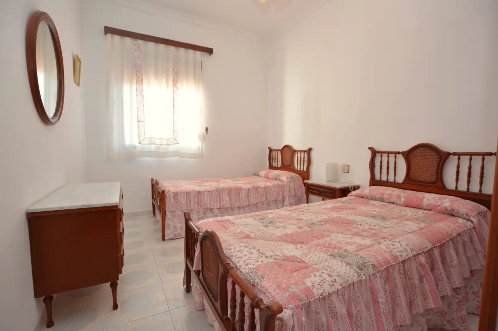 Habitación de Casa adosada en venta en Santa Olalla del Cala con Aire acondicionado, Terraza y Balcón