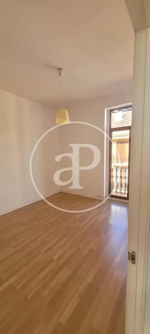Schlafzimmer von Wohnung zur Miete in Valencia mit Klimaanlage, Möbliert und Balkon