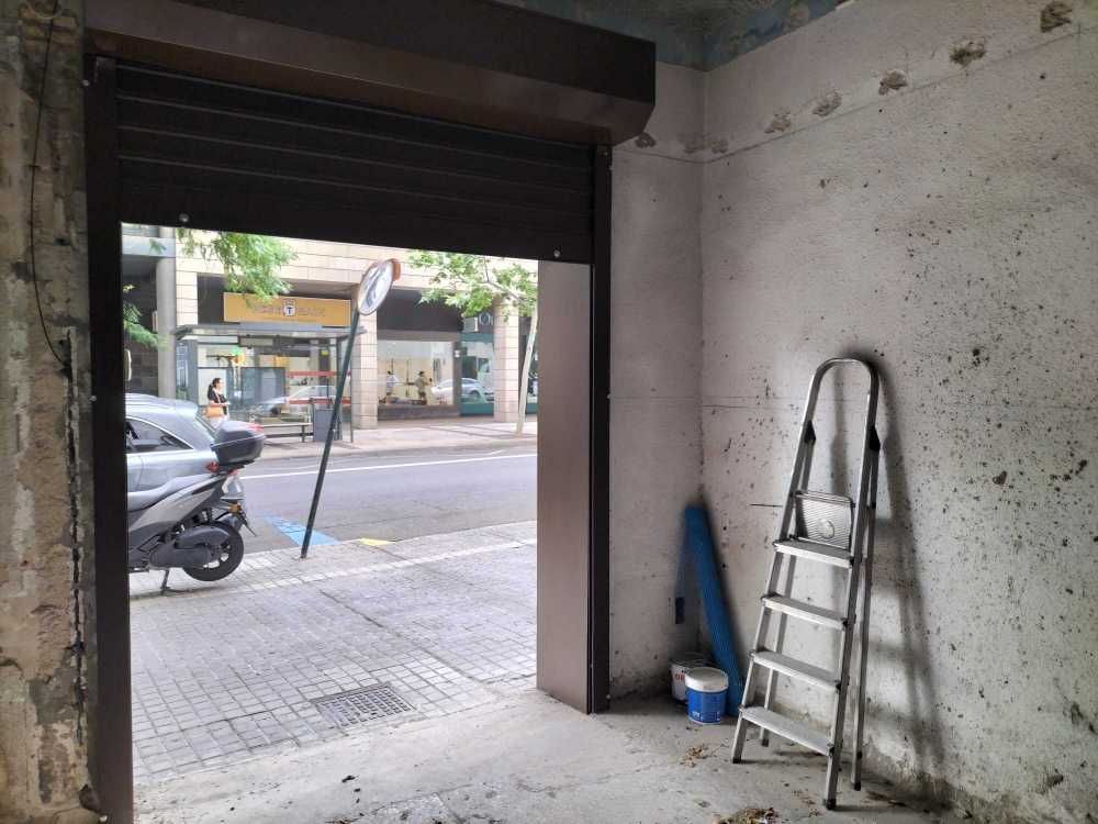 Vista exterior de Local de lloguer en  Zaragoza Capital