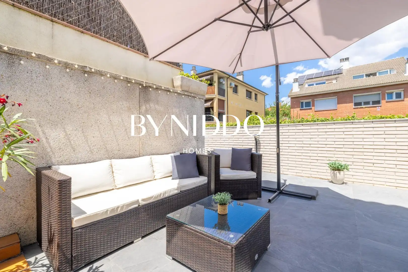 Terraza de Casa adosada en venta en Sant Cugat del Vallès con Aire acondicionado, Calefacción y Jardín privado