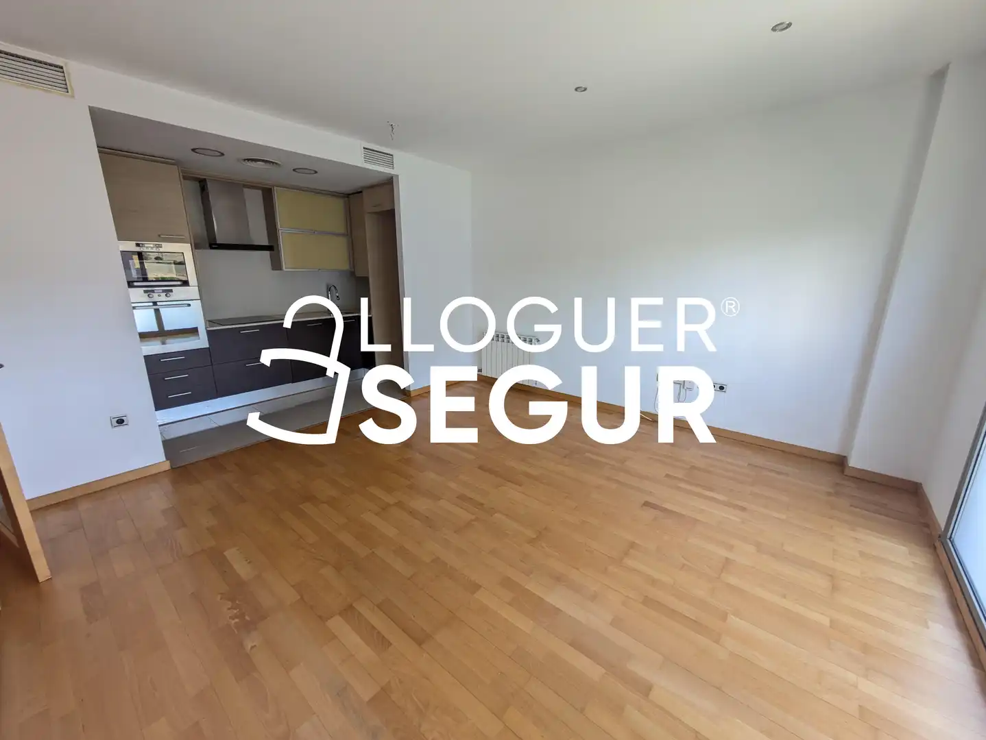 Bedroom of Flat for rent in Terrassa  with Air Conditioner and Heating