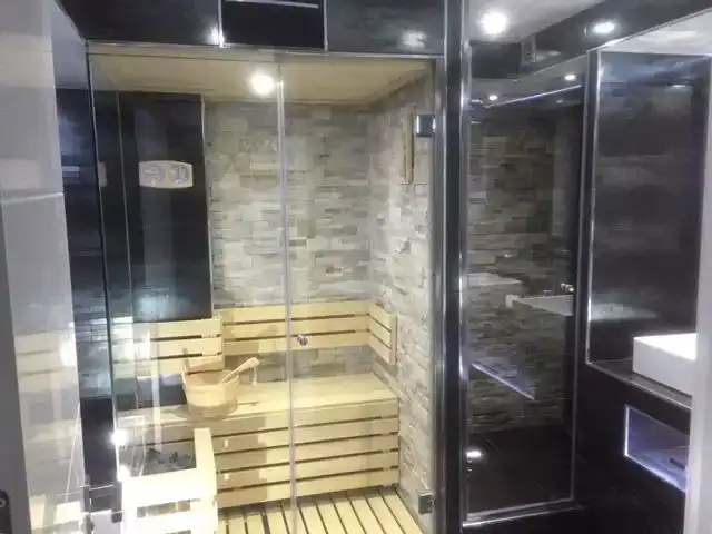 Bany de Dúplex de lloguer en Madrid amb Aire condicionat, Parquet i Moblat