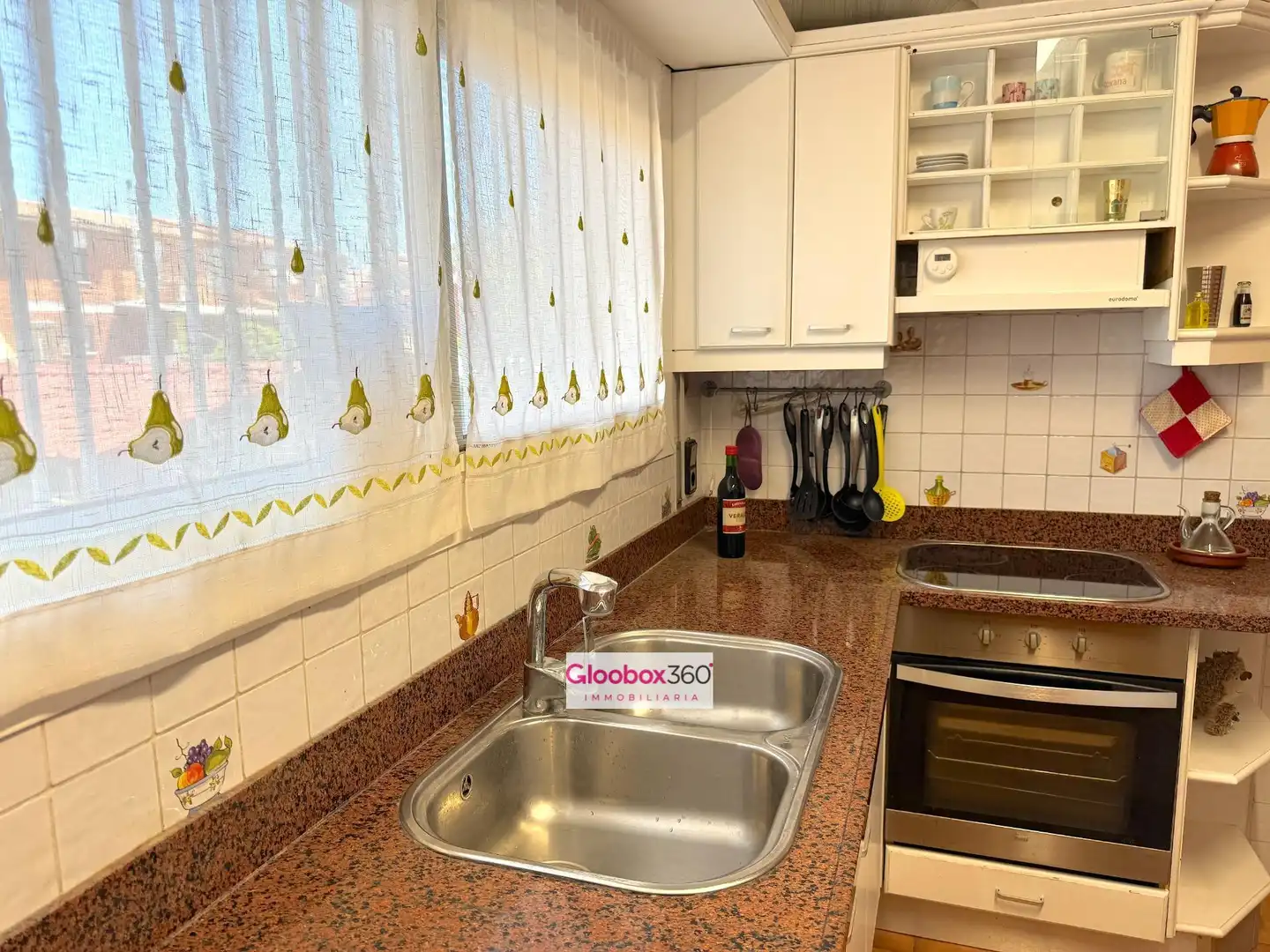 Cuina de Casa adosada en venda en Riudoms amb Calefacció, Jardí privat i Terrassa