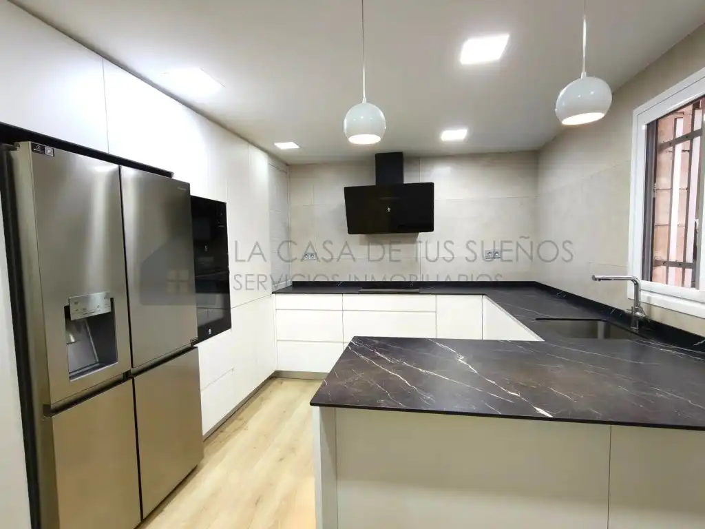 Flat for sale in Avenida Madrid De, Petrer