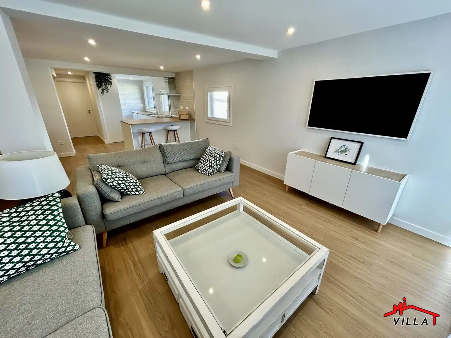 Living room of Flat for sale in Laredo  with Heating, Parquet flooring and Balcony