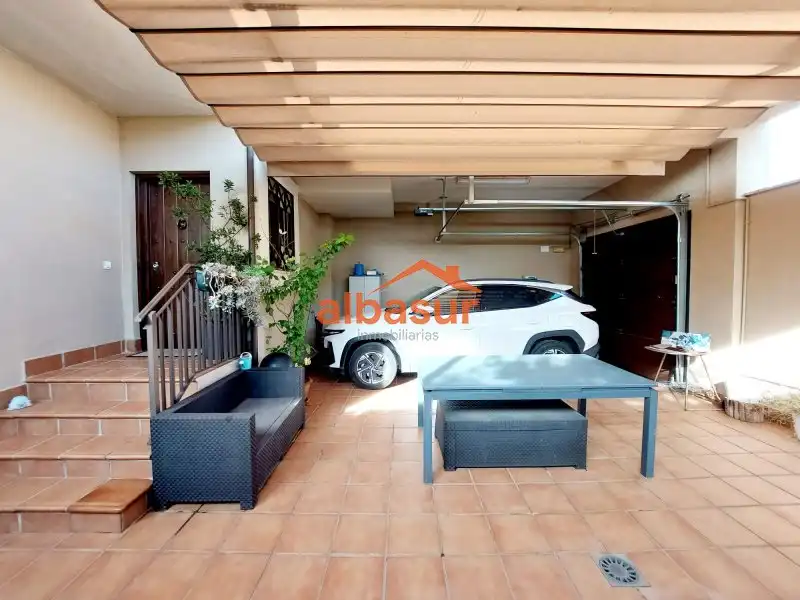 Terraza de Casa adosada en venta en Córdoba con Aire acondicionado, Calefacción y Terraza