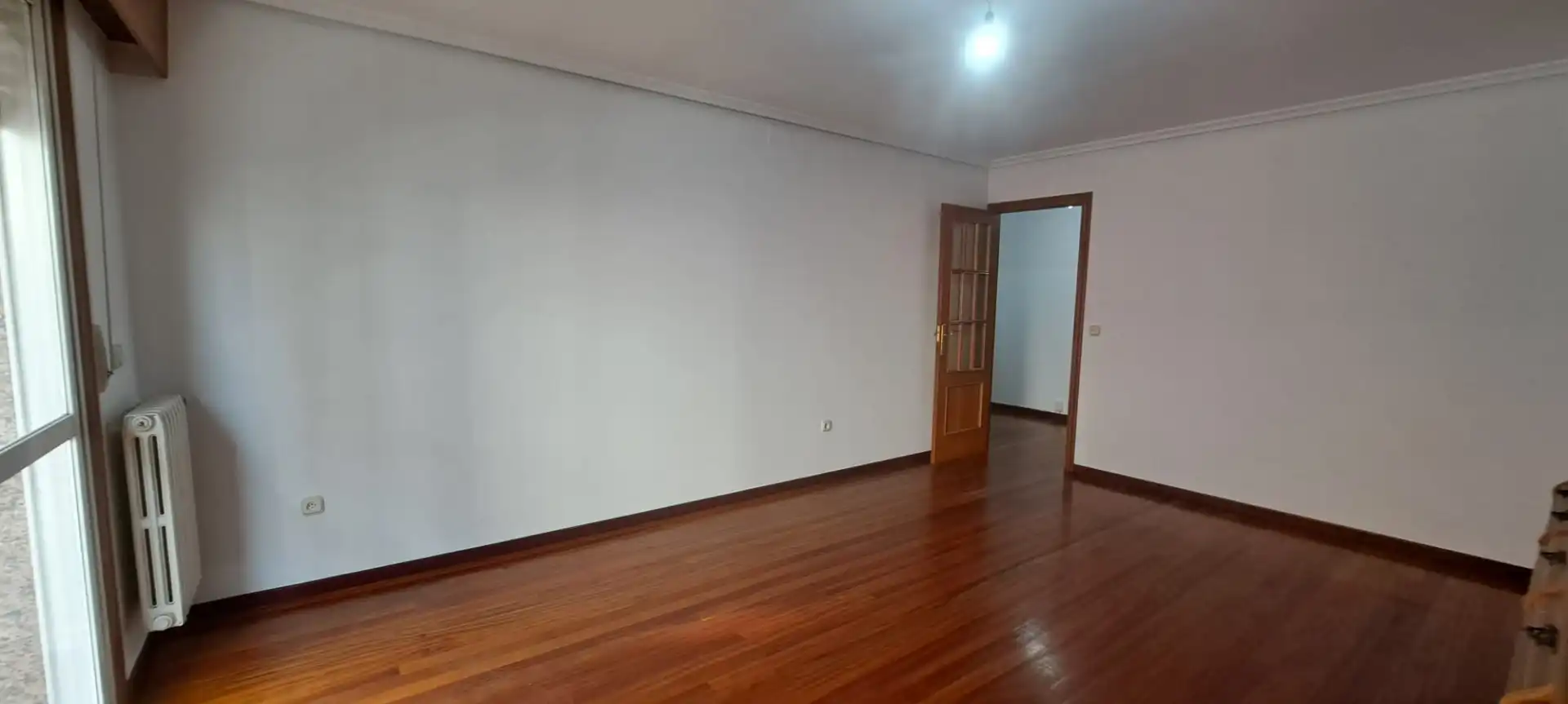 Dormitori de Pis en venda en Ourense Capital  amb Parquet, Traster i Forn