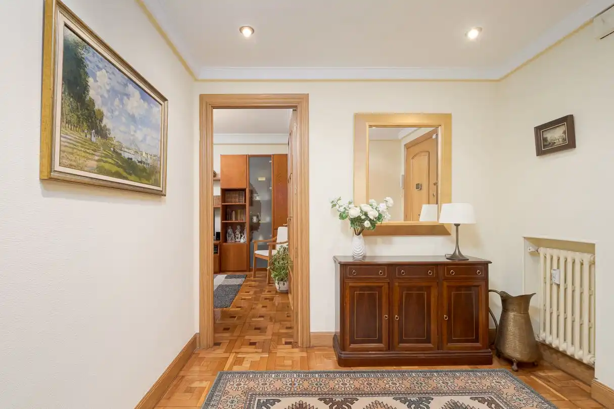 Piso en venta en Donostia - San Sebastián  con Calefacción, Trastero y Amueblado