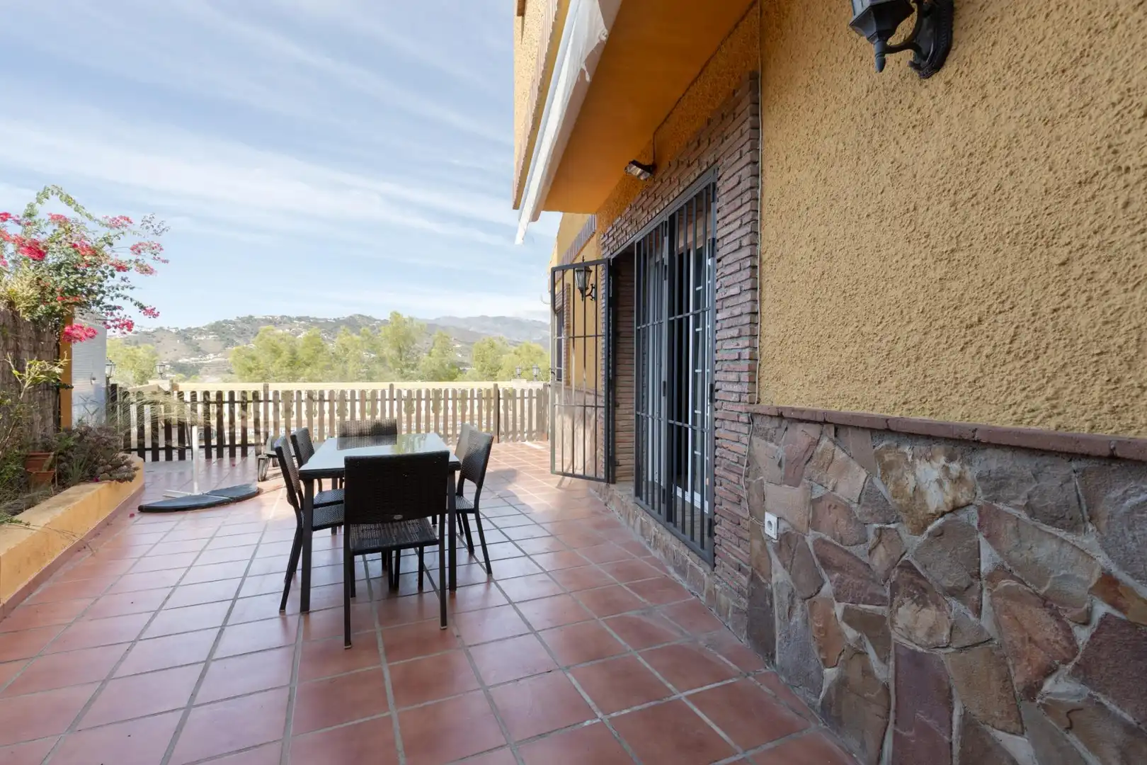 Terraza de Casa o chalet en venta en Madrid con Aire acondicionado, Calefacción y Jardín privado