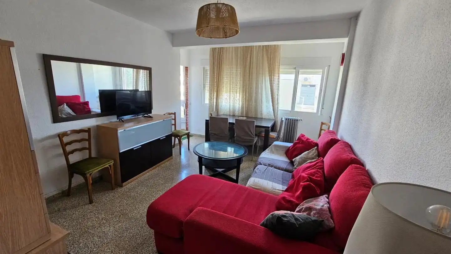 Sala d'estar de Pis de lloguer en Granada amb Terrassa i Moblat