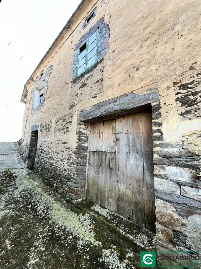 Vista exterior de Casa o xalet en venda en Villayón amb Moblat