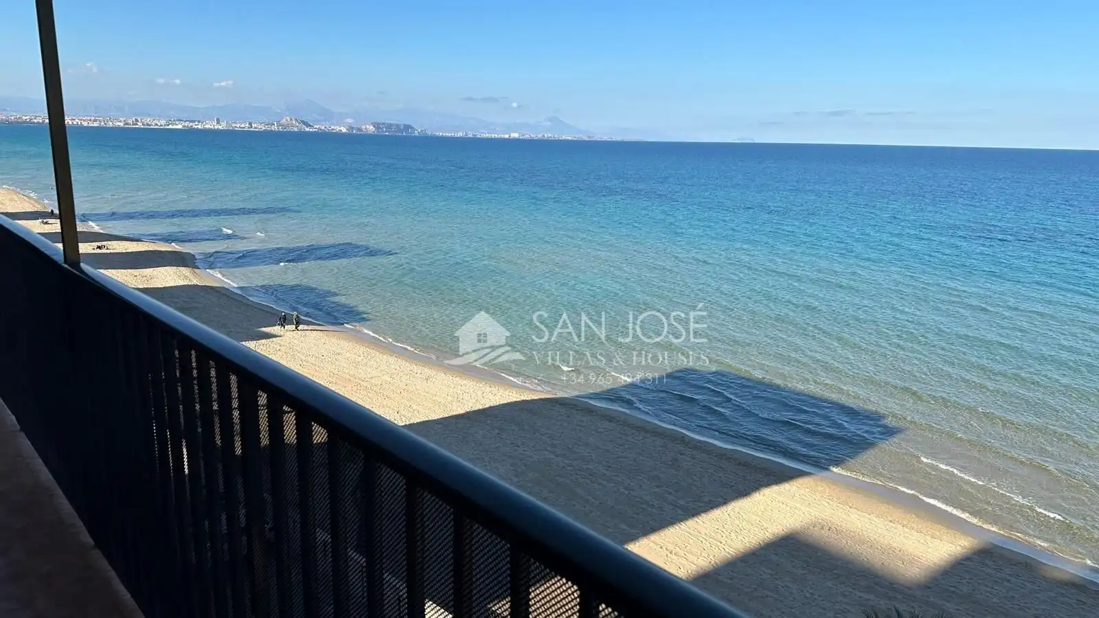Vista exterior de Piso en venta en Elche / Elx con Calefacción, Terraza y Balcón