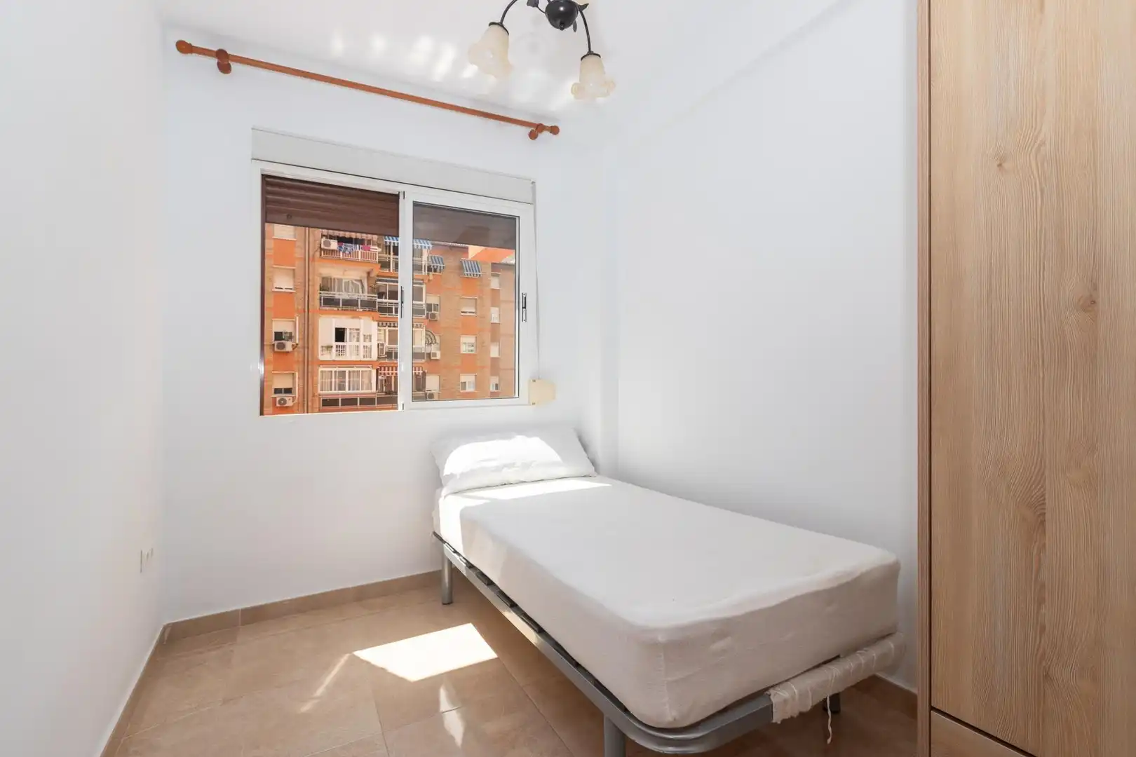 Piso en venta en AYALA, Parque Ayala - Jardín de la Abadía - Huelín