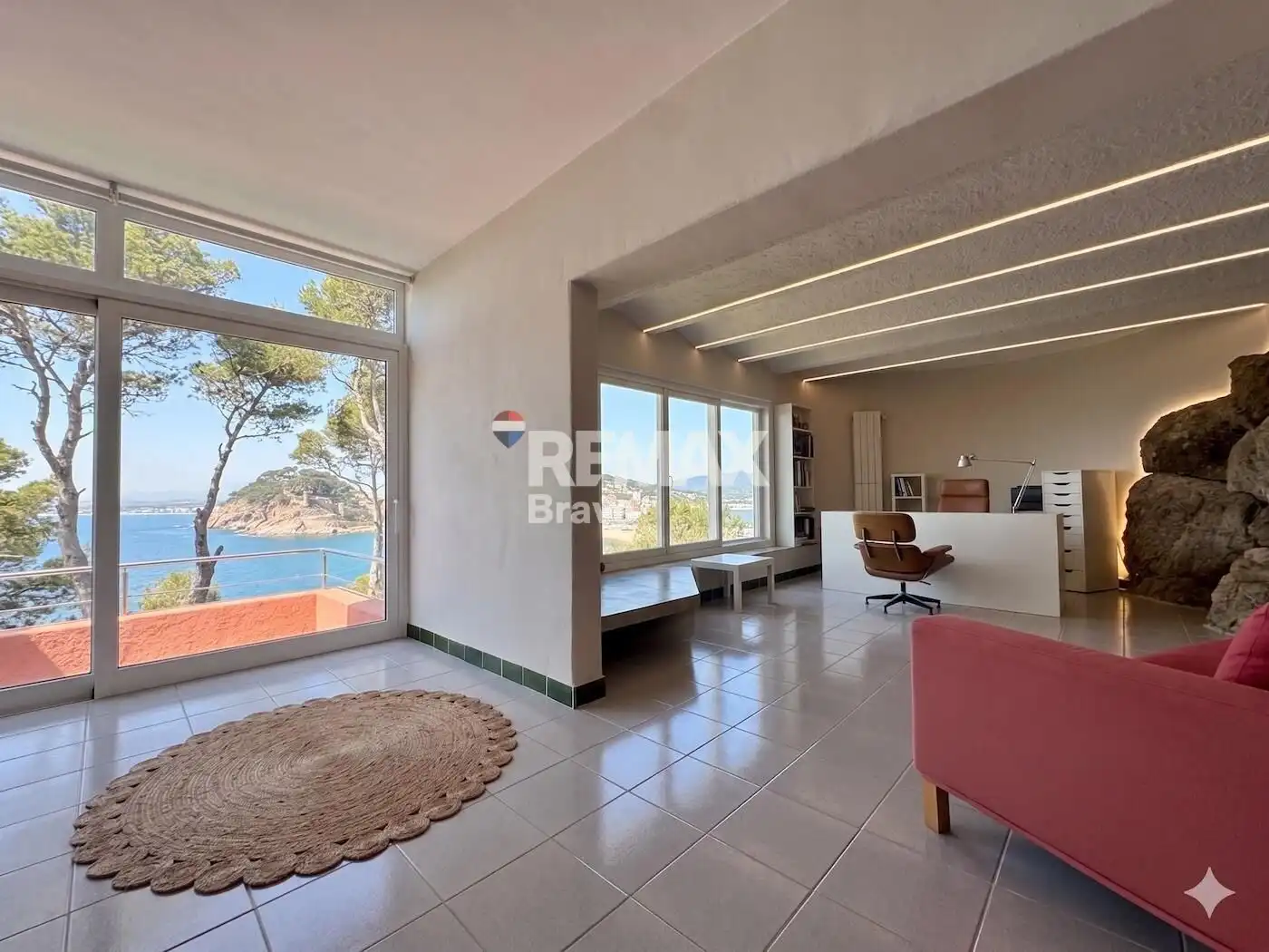 Sala de estar de Casa o chalet en venta en Roses con Aire acondicionado, Calefacción y Jardín privado