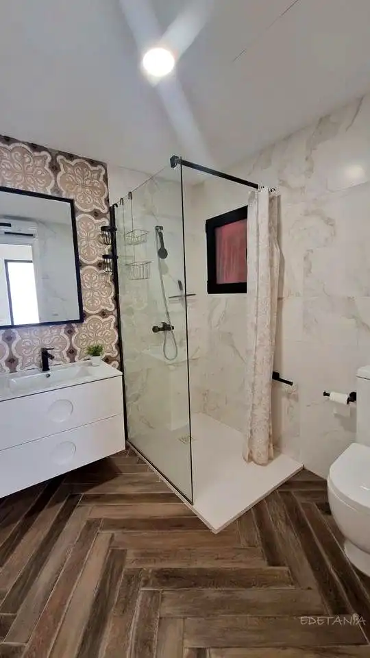 Bathroom of Apartments for rent in Alfara del Patriarca  with Air Conditioner, Heating and Furnished