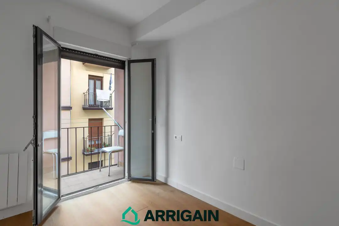 Piso con terraza en venta en Secundino Esnaola Kalea, imagen 16