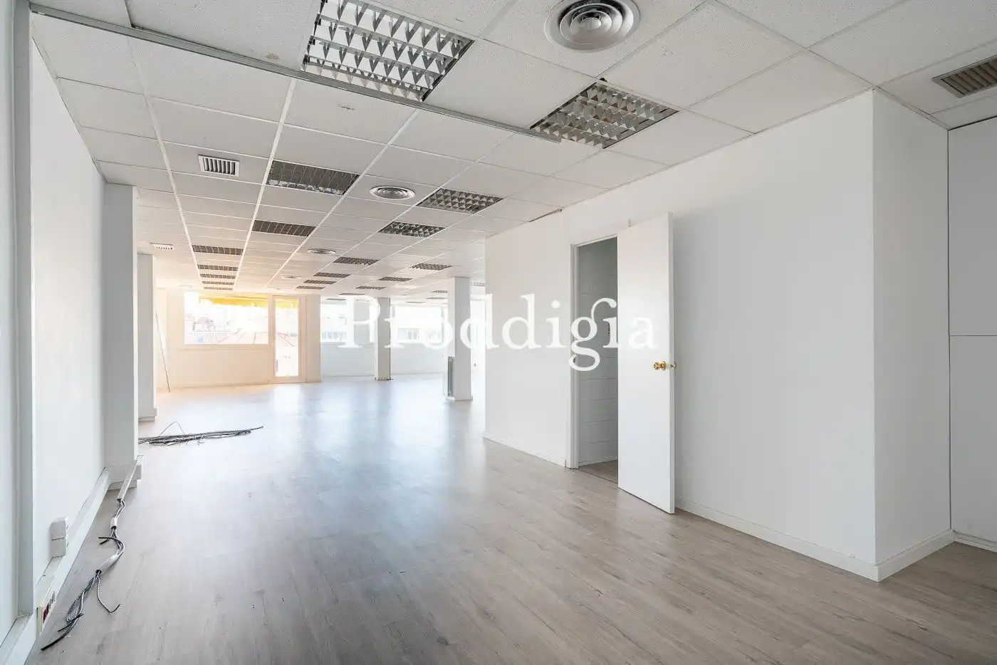 Bureau avec ascenseur à louer à Tuset, imagen 17