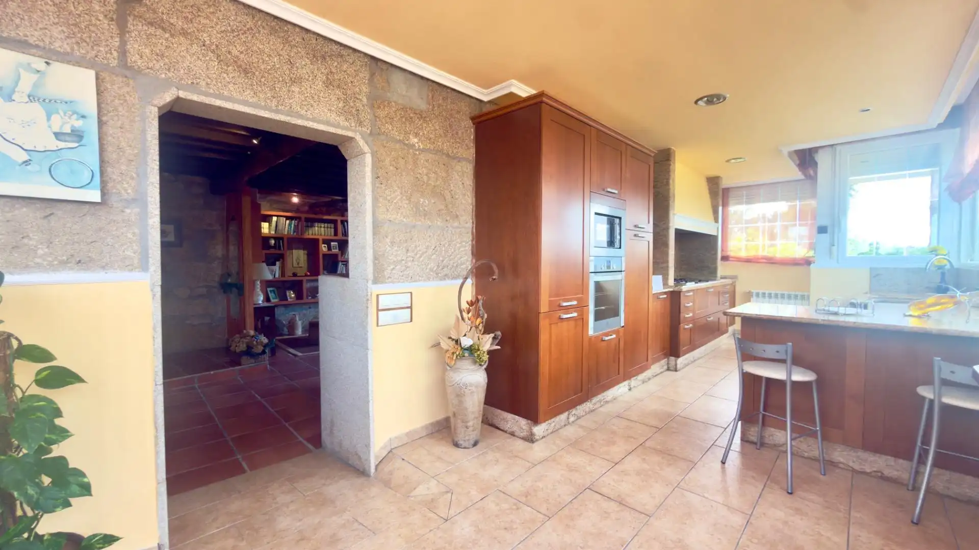 Casa con terraza en venta en Amoeiro, imagen 4