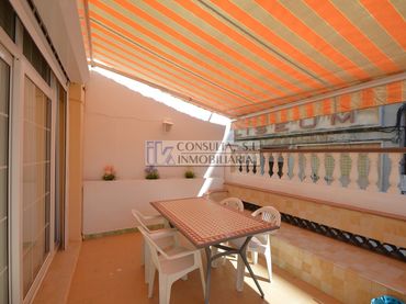 Casa a schiera con balcone in vendita a Carrer de Sant Pasqual