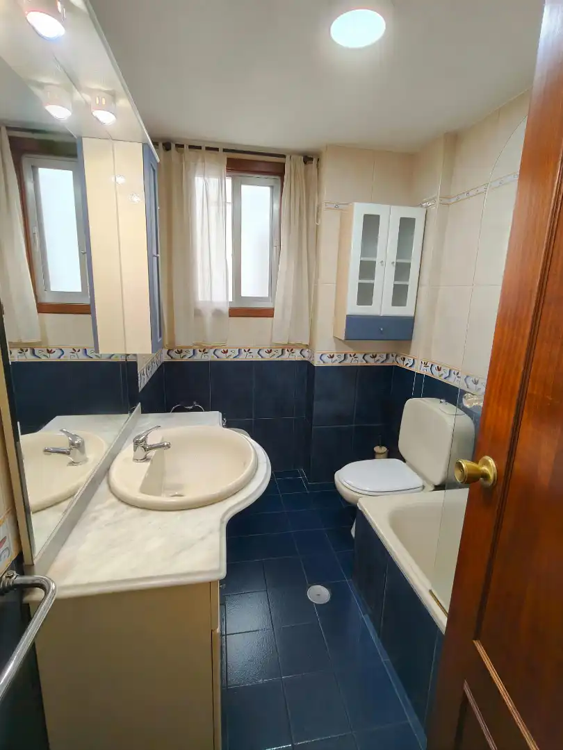 Baño de Piso en venta en A Coruña Capital  con Parquet y Trastero