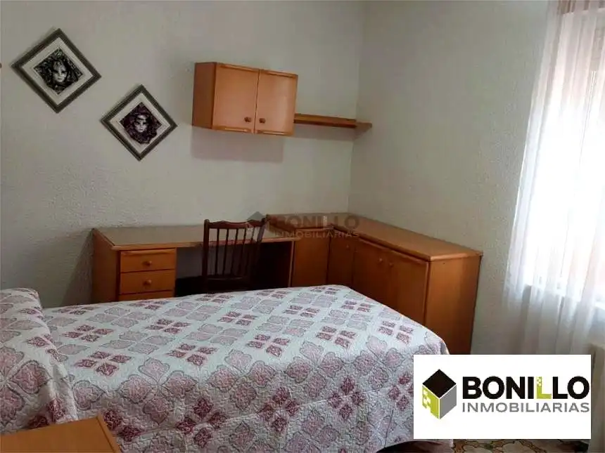 Schlafzimmer von Wohnung zur Miete in Teruel mit Heizung, Terrasse und Abstellraum