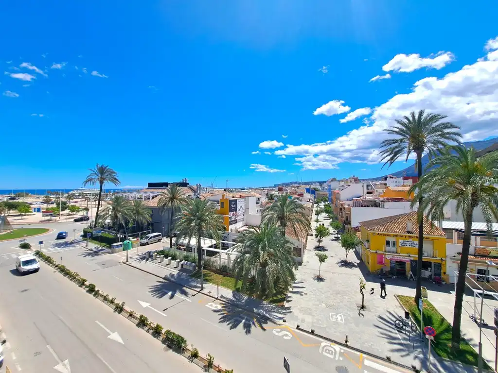Vista exterior de Apartament en venda en Dénia amb Aire condicionat, Calefacció i Terrassa