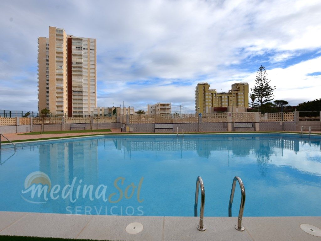 Piscina de Planta baixa en venda en La Manga del Mar Menor amb Aire condicionat, Jardí privat i Piscina