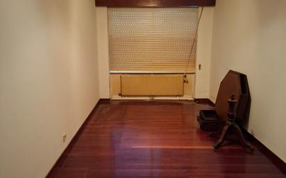 Flat for sale in Ames  with Heating