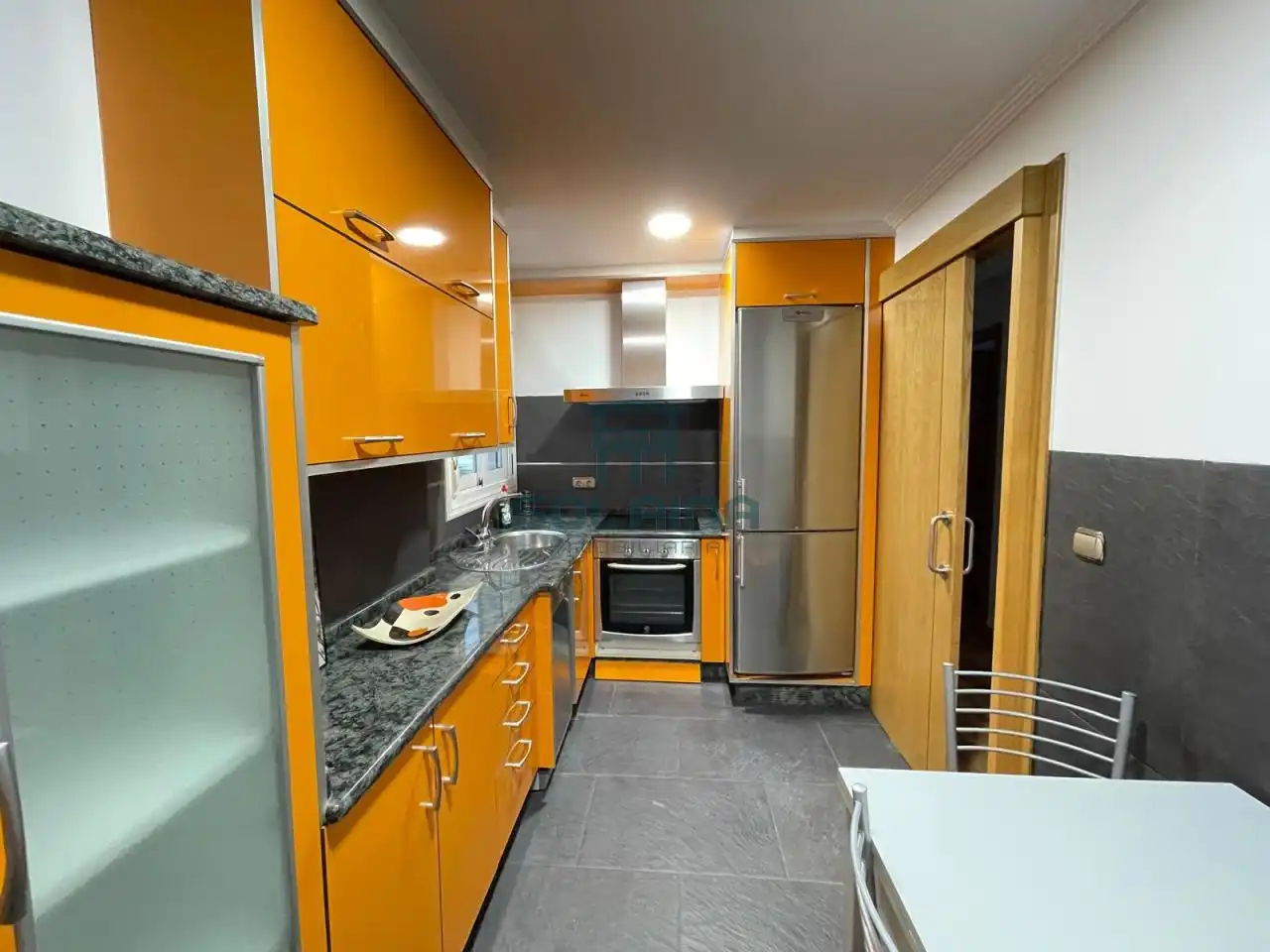 Flat with terrace for sale in Vistahermosa, imagen 5