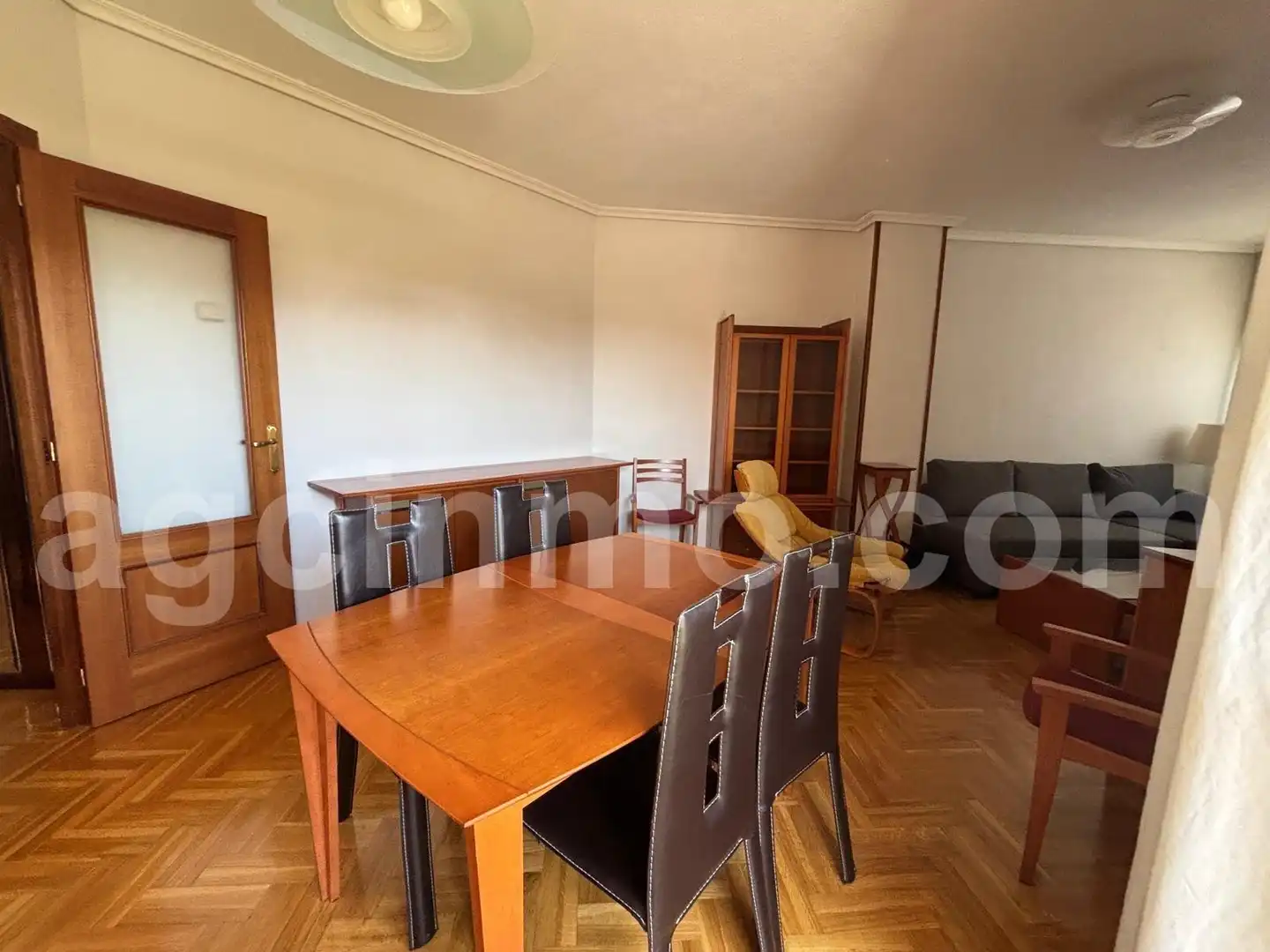 Wohnung zur Miete in Calle MORENA, Girón