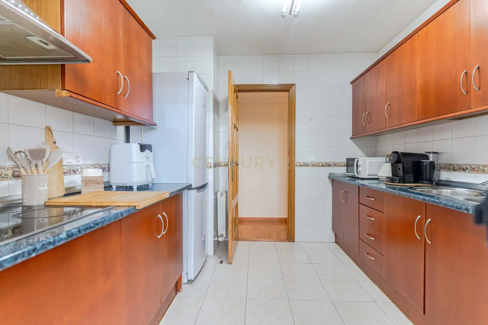Cocina de Apartamento en venta en Albolote con Aire acondicionado, Lavadora y Microondas