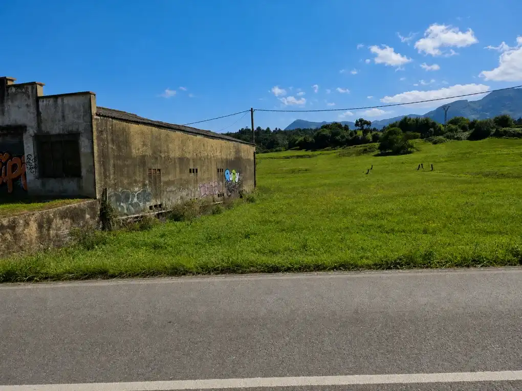 Vista exterior de Residencial en venda en Llanes