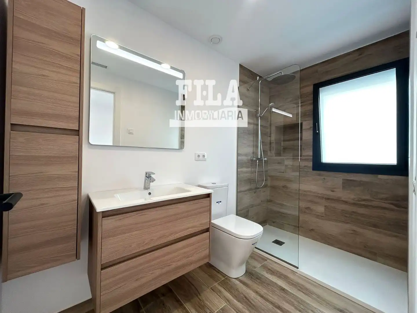 Bathroom of Houses for sale in El Vendrell  with Air Conditioner, Heating and Swimming Pool