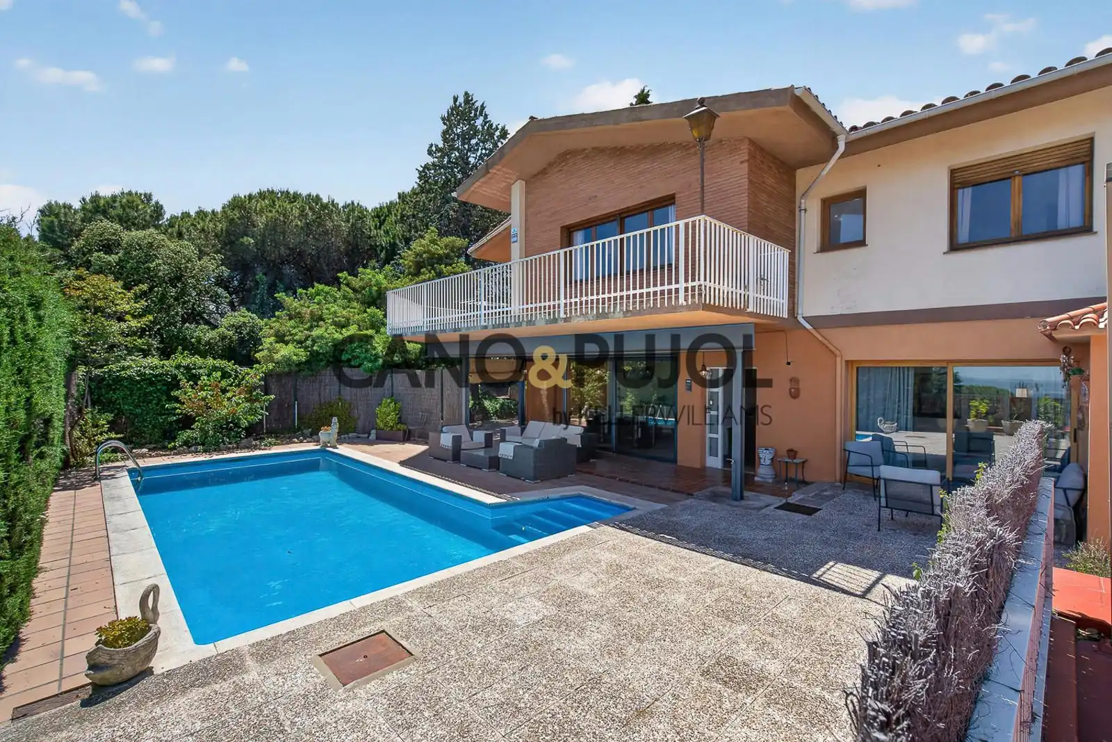 Casa con piscina en venta en Caldes de Montbui