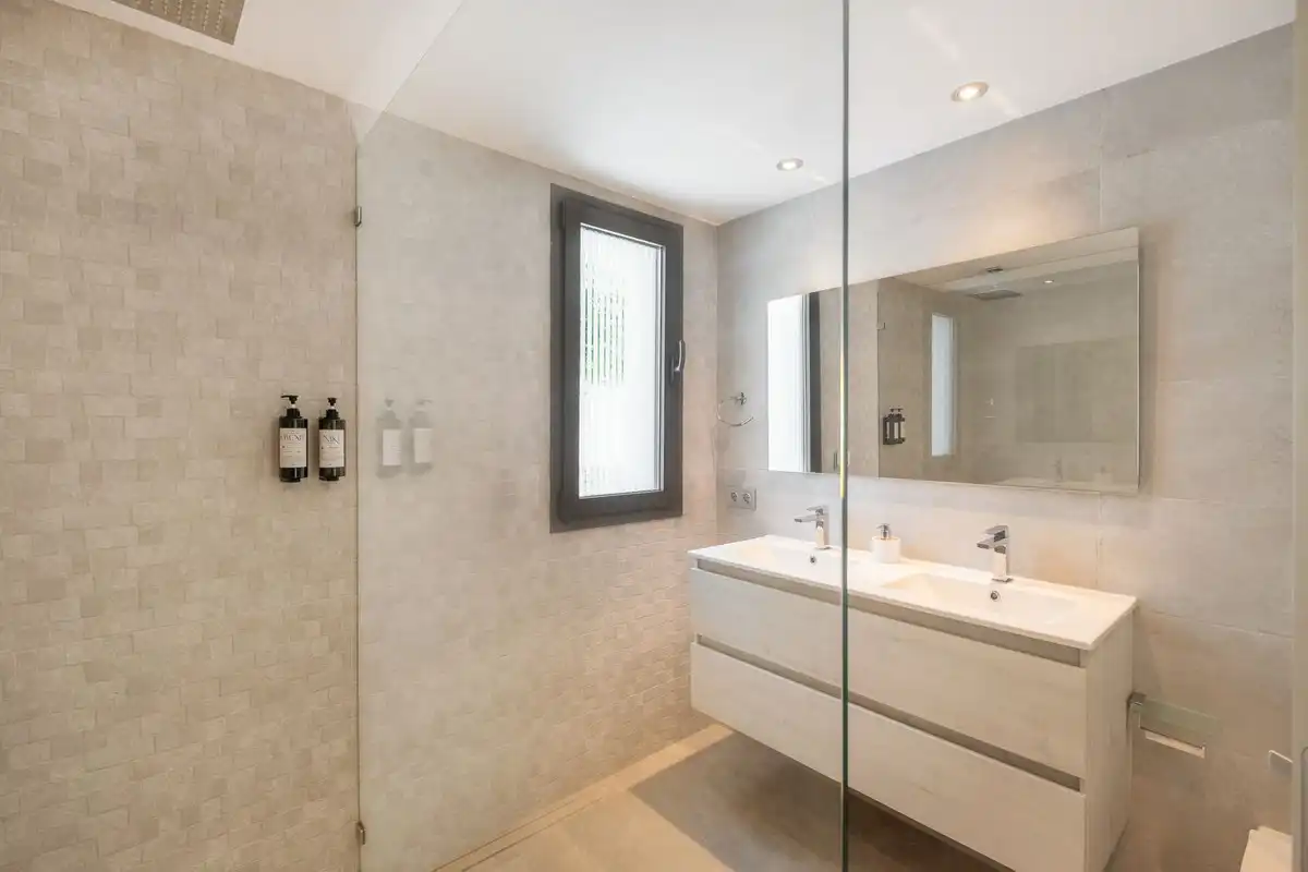 Baño de Casa o chalet en venta en Marbella con Aire acondicionado, Jardín privado y Terraza