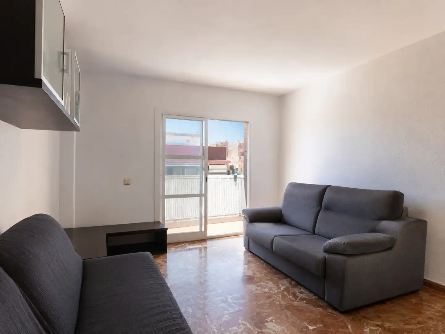 Sala de estar de Dúplex en venta en Vilanova i la Geltrú con Calefacción, Terraza y Balcón