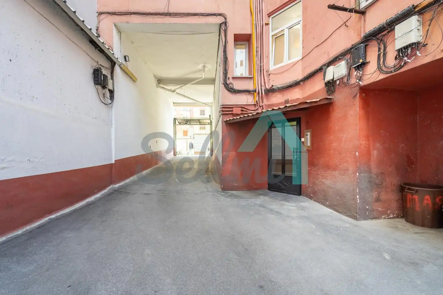 Vista exterior de Piso en venta en Oviedo  con Calefacción, Parquet y Terraza