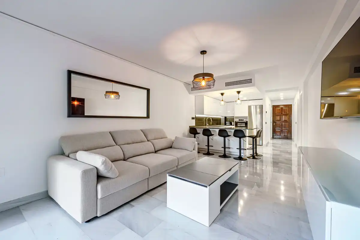 Living room of Flat for sale in Marbella  with Air Conditioner and Terrace