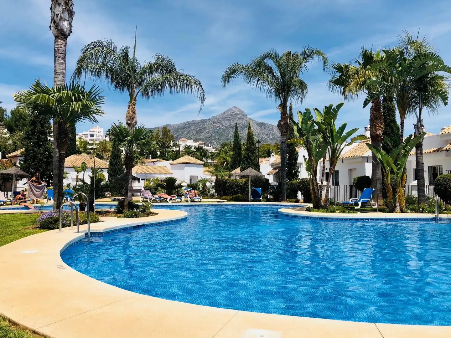 Exterior view of Flat for rent in Marbella  with Air Conditioner, Furnished and Oven