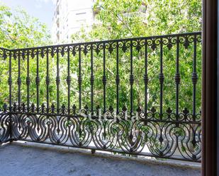 Vista exterior de Apartament en venda en  Barcelona Capital amb Aire condicionat, Calefacció i Balcó