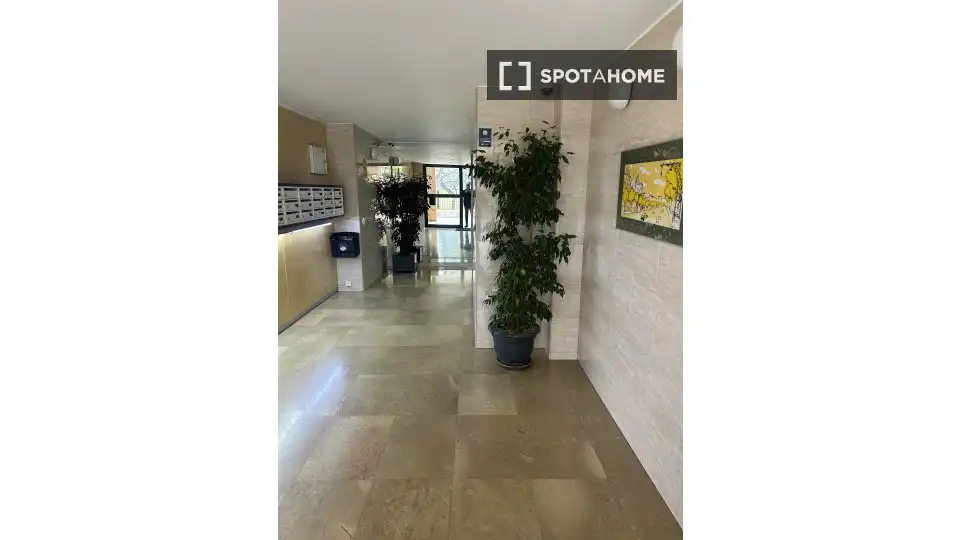 Wohnung zur untervermieten in Sant Adrià de Besòs mit Klimaanlage, Terrasse und Möbliert