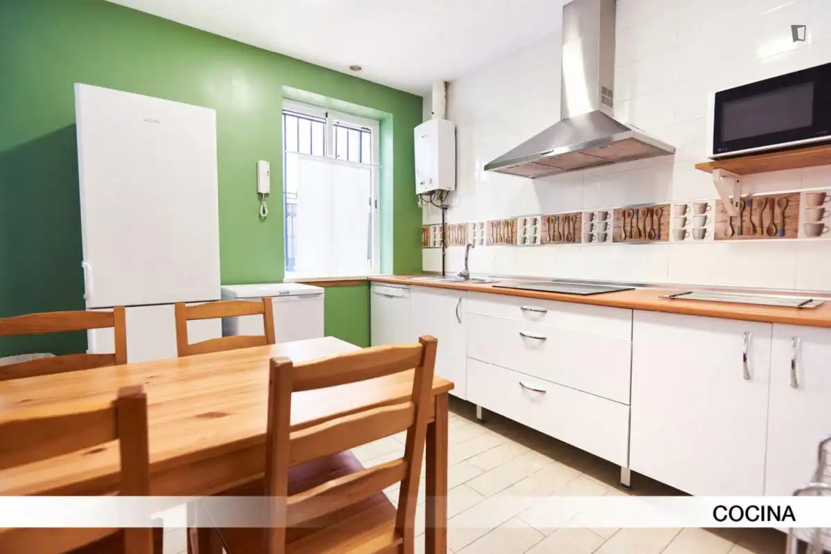 Habitación en Sector Sur - La Palmera - Reina Mercedes