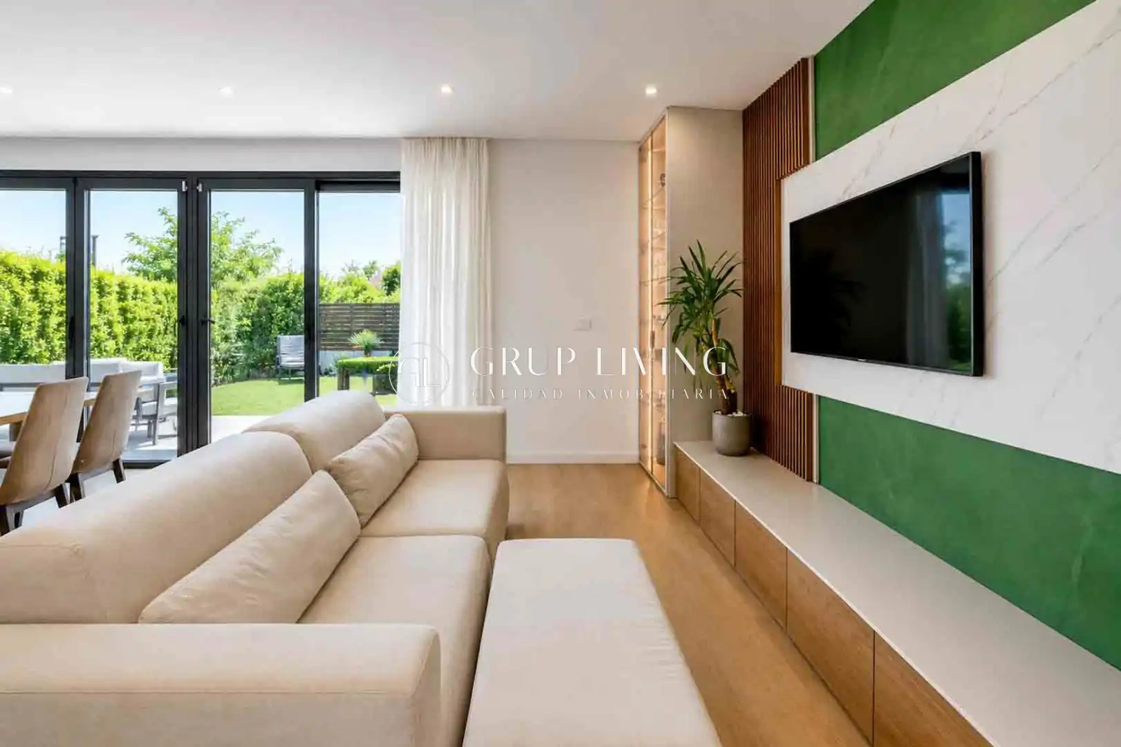 Sala de estar de Piso de alquiler en Sitges con Calefacción, Jardín privado y Terraza