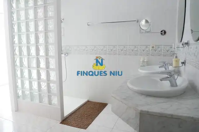Casa con piscina en venta en Carrer Sant Martí, imagen 117