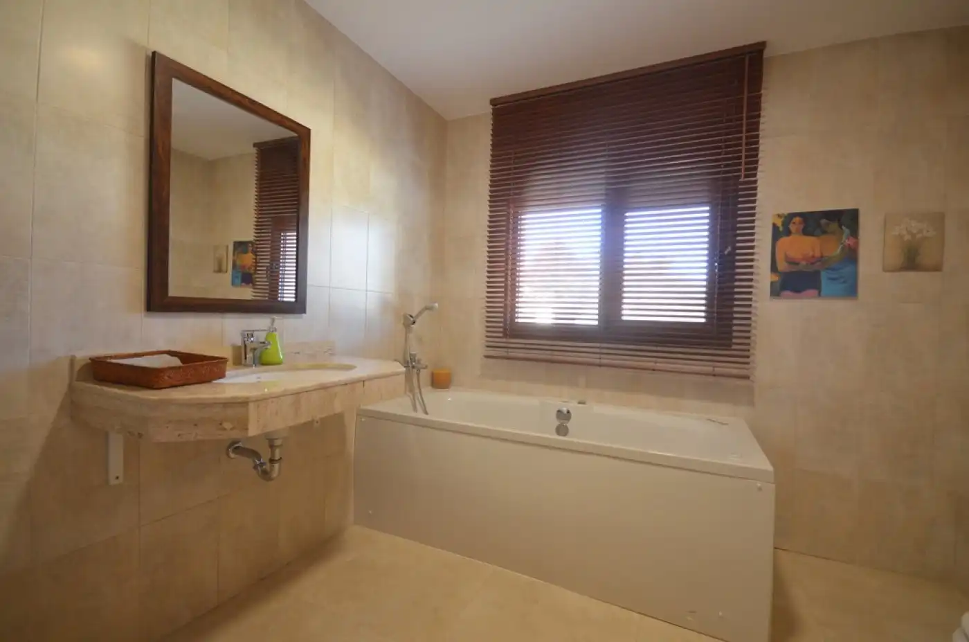 Baño de Casa o chalet de alquiler en Albacete con Calefacción, Jardín privado y Trastero