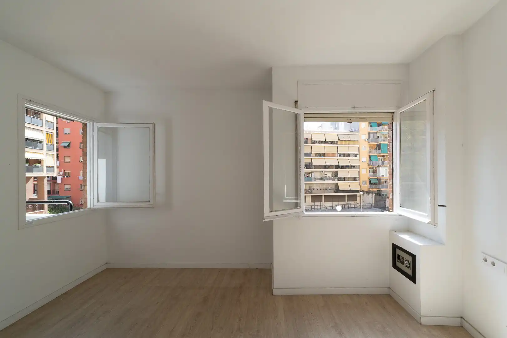 Dormitori de Local en venda en Barcelona