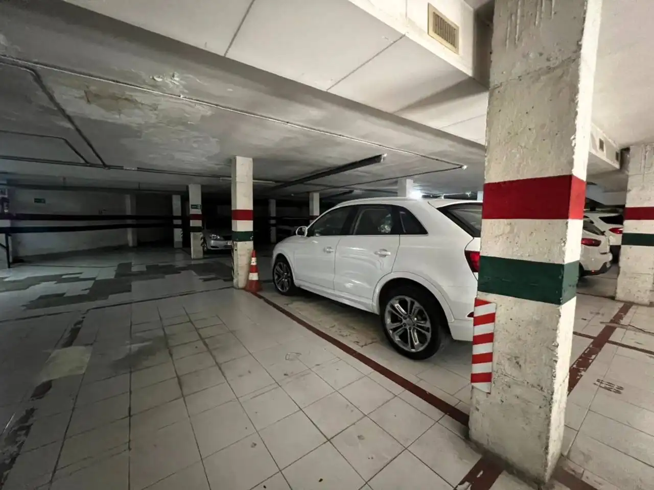 Parking for sale in Santiago Rusiñol, imagen 6