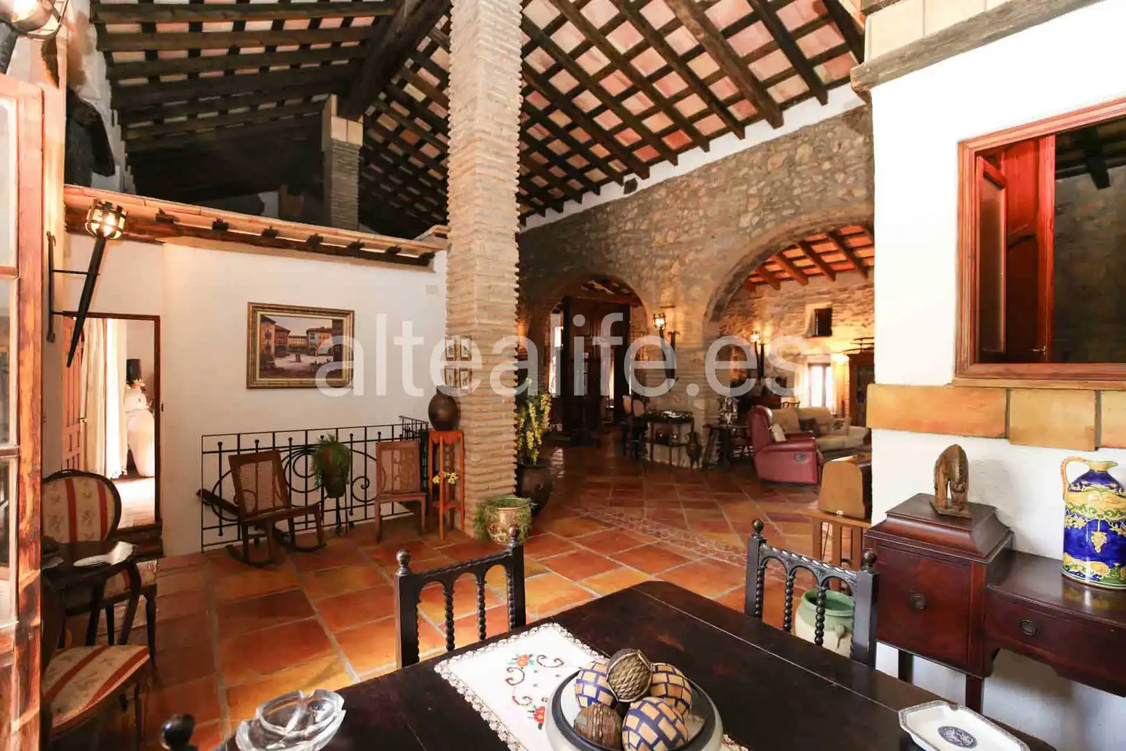 Einfamilien-Reihenhaus zum Verkauf in Gandia mit Privatgarten, Terrasse und Abstellraum