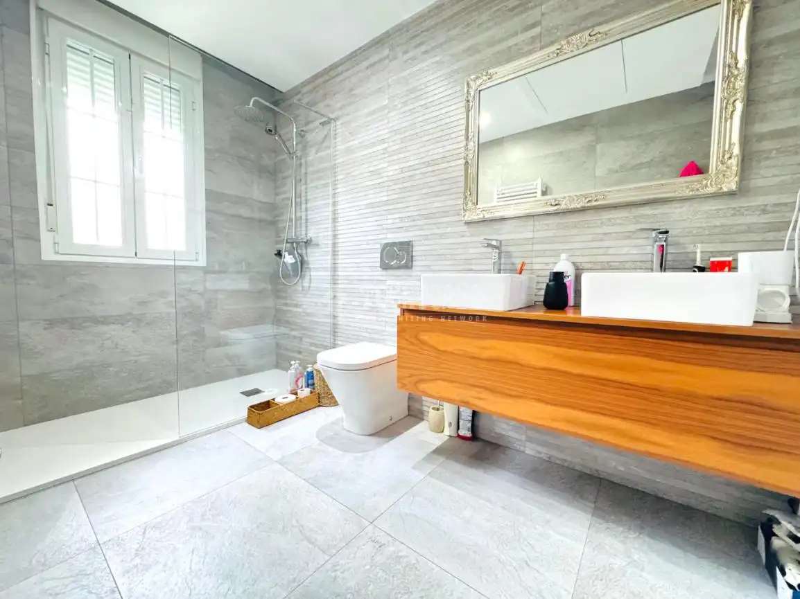 Baño de Casa adosada en venta en Pepino con Aire acondicionado, Calefacción y Terraza