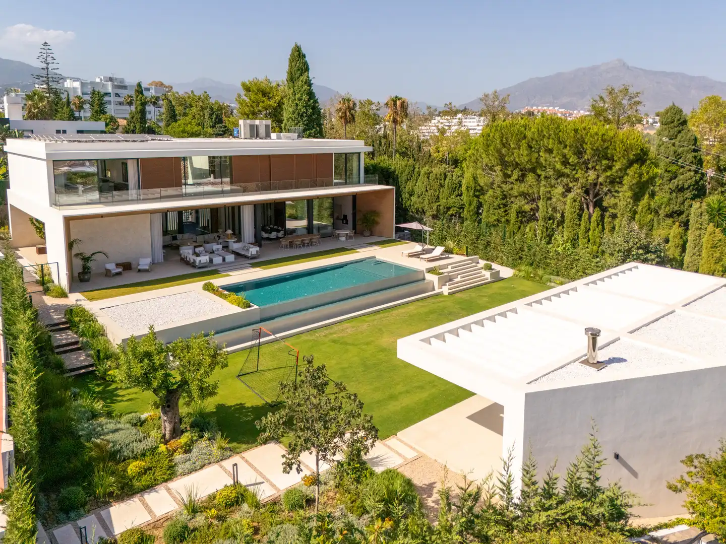 Casa o xalet en venda a CALLE 19-E (UR GUADALMINA ALTA) 720 29670 MARBELLA (MÁLAGA), Guadalmina Alta
